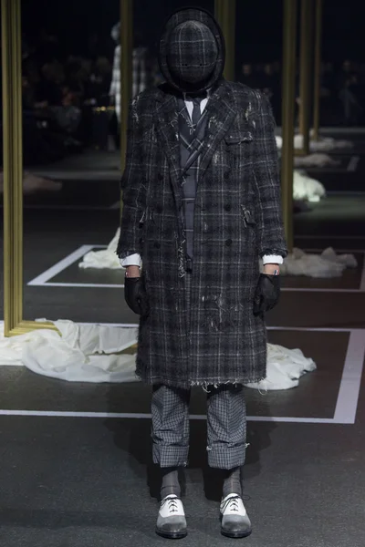 Look 12